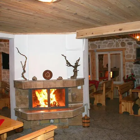 Family Bisser Готель 3*